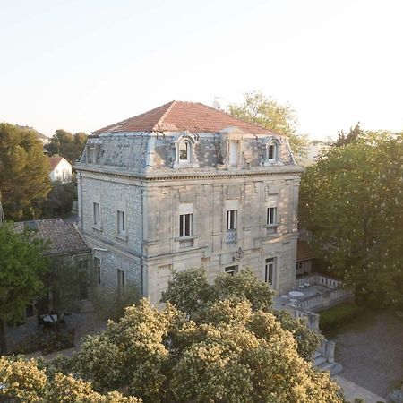 Logis Hotel - Restaurant Residence Les Cedres Villeneuve-lès-Avignon Exterior foto