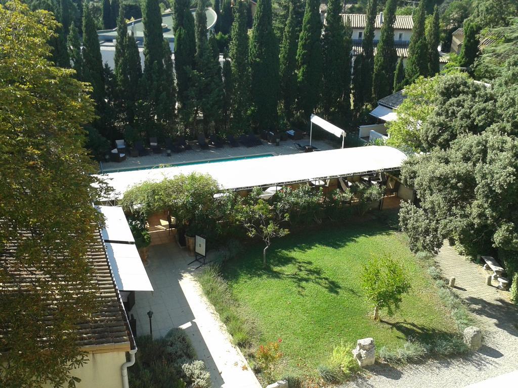 Logis Hotel - Restaurant Residence Les Cedres Villeneuve-lès-Avignon Exterior foto