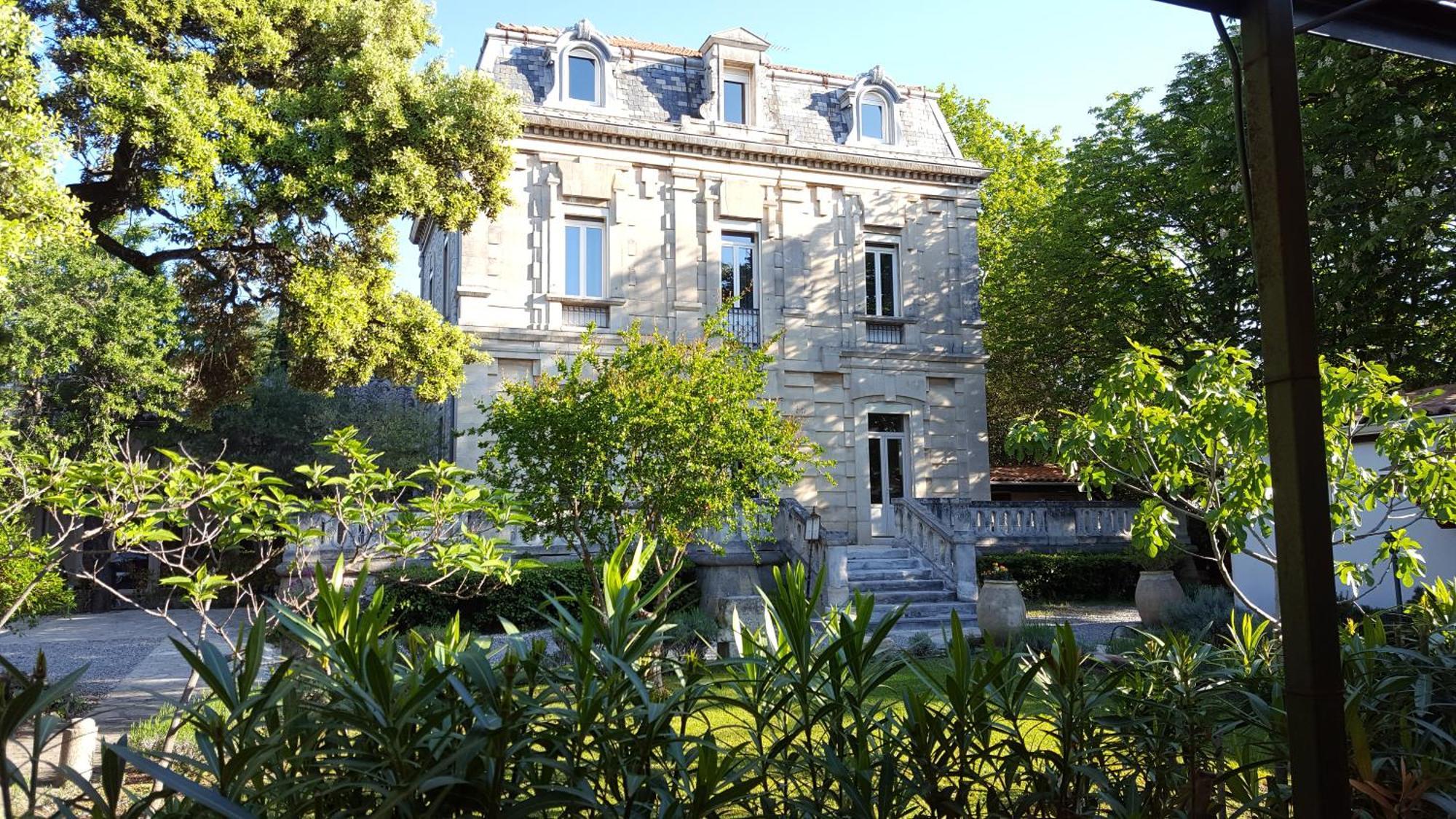 Logis Hotel - Restaurant Residence Les Cedres Villeneuve-lès-Avignon Exterior foto